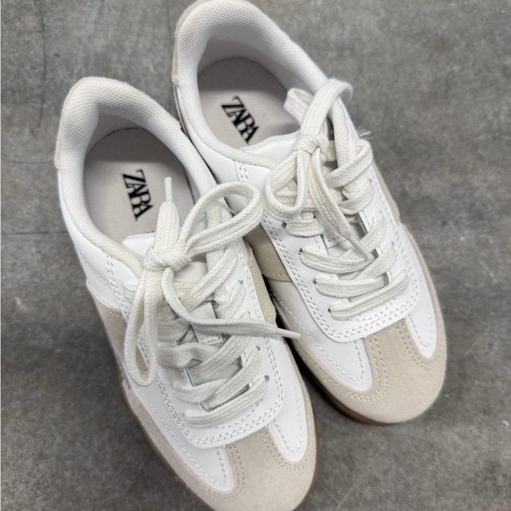 NEW ✨ ZARA Kids White and Tan Sneakers